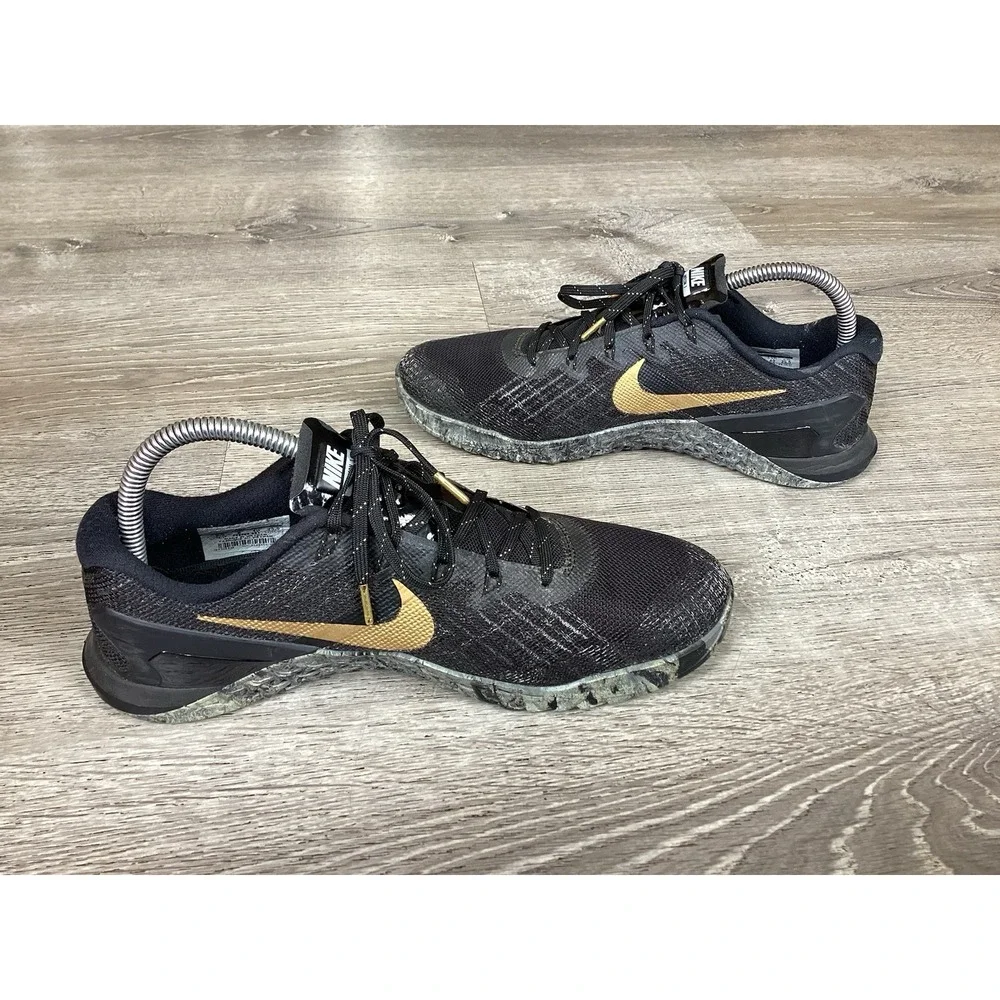 Nike Metcon 3 AMP Cross Training Shoes Womens Size 8.5 EUR 40 GOLD 849808-003